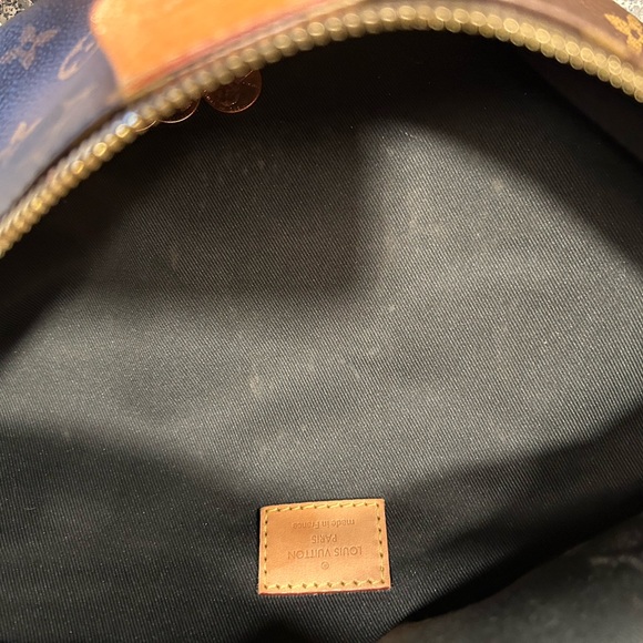 Louis Vuitton Monogram Bum Bag - Picture 6 of 8